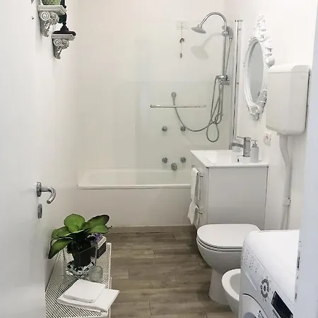 Familybo Delight - Front Station Апартаменты Болонья